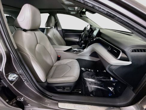 Used 2024 Toyota Camry XLE FWD image 29