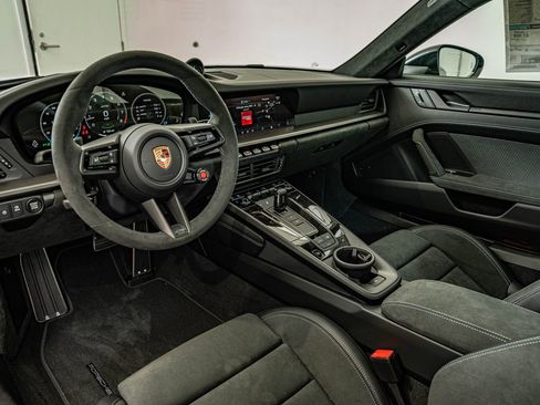 New 2026 Porsche 911 Carrera GTS RWD image 4
