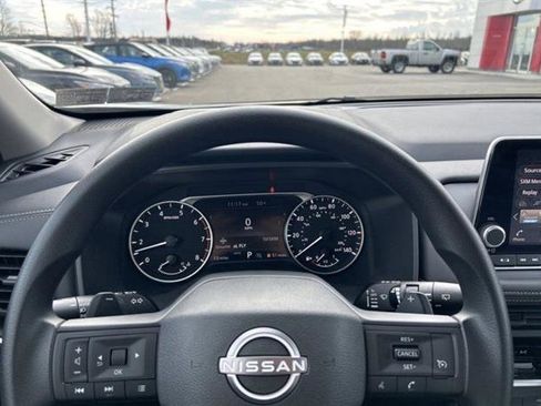 Certified 2025 Nissan Rogue S AWD/4WD image 14