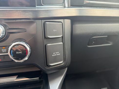 Used 2024 Ford F350 Lariat w/ Lariat Ultimate Package AWD/4WD image 27