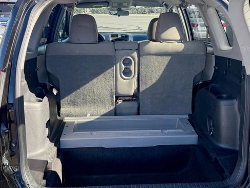 Used 2012 Toyota RAV4 FWD image 6