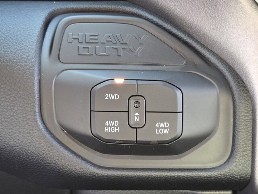 Used 2026 RAM 2500 Laramie AWD/4WD image 18