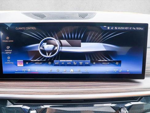 Certified 2025 BMW X5 xDrive50e w/ Parking Assistance Package image 18