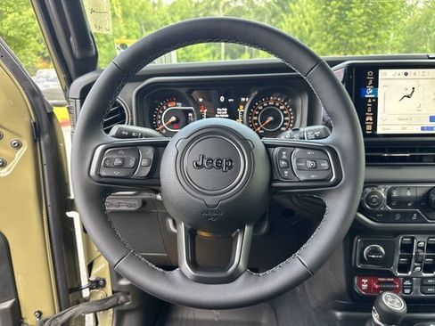 New 2026 Jeep Wrangler Unlimited Rubicon AWD/4WD image 21