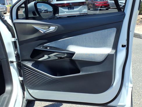Certified 2023 Volkswagen ID.4 Pro RWD image 14