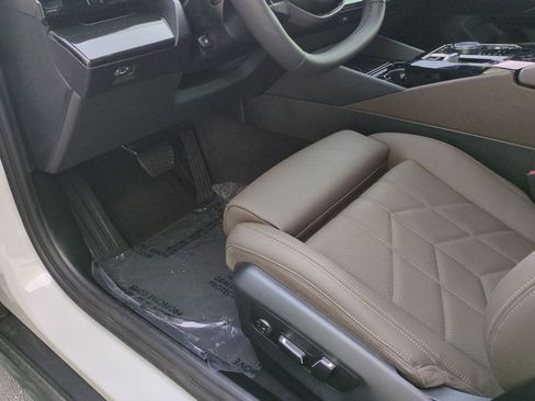 Certified 2026 BMW 530i w/ Premium Package RWD image 17