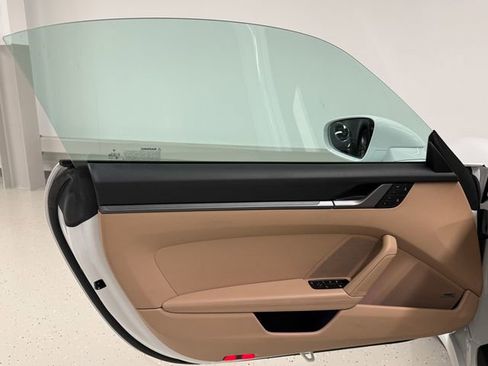 Certified 2024 Porsche 911 Carrera RWD image 36
