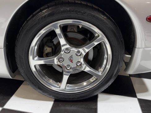 Used 2002 Chevrolet Corvette Convertible w/ Preferred Equipment Group2 image 22