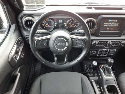 Used 2021 Jeep Wrangler Unlimited Sport image 13