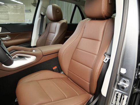 New 2026 Mercedes-Benz GLE 350 4MATIC image 3