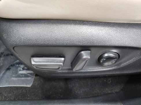 Used 2020 Toyota RAV4 XLE Premium AWD/4WD image 14