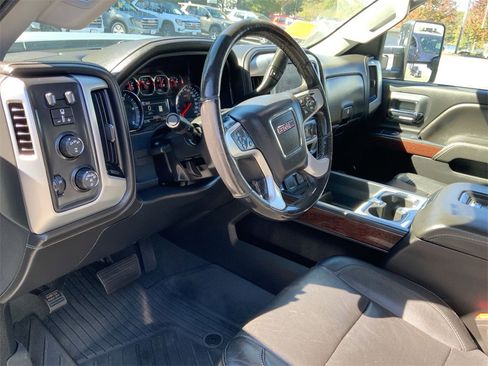Certified 2019 GMC Sierra 2500 SLT w/ Duramax Plus Package image 11