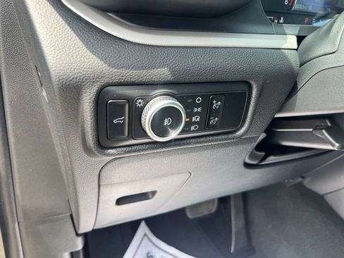 Certified 2023 Ford Explorer XLT w/ Equipment Group 202A AWD/4WD image 8