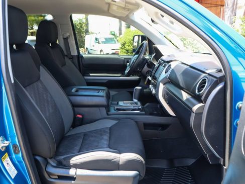 Used 2017 Toyota Tundra SR5 w/ SR5 Upgrade Package RWD image 37