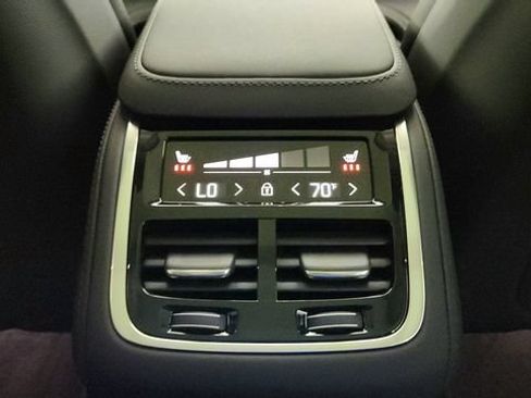 New 2026 Volvo XC90 T8 Ultra w/ Protection Package AWD/4WD image 32