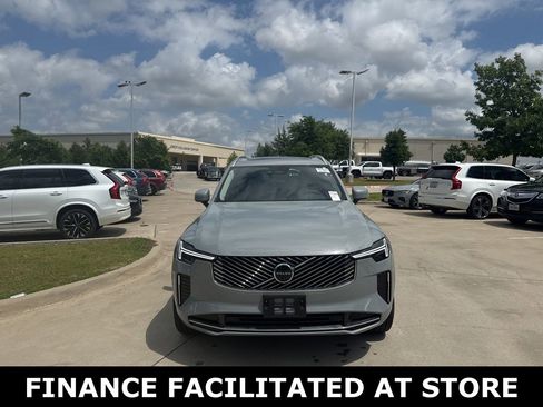 Certified 2025 Volvo XC90 B6 Plus image 2