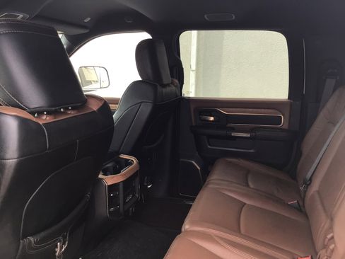 Used 2019 RAM 2500 Limited w/ Cold Weather Group AWD/4WD image 9
