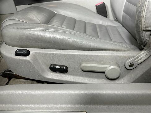 Used 2006 Ford Mustang GT Premium image 20