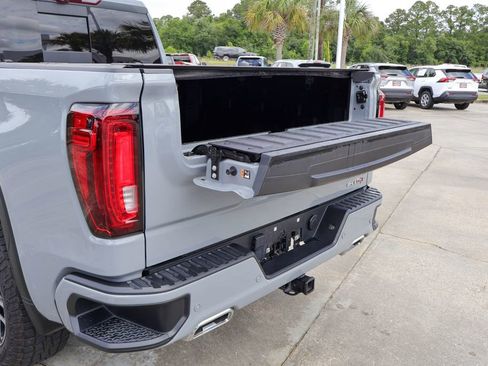 Used 2024 GMC Sierra 1500 AT4 w/ Technology Package AWD/4WD image 28