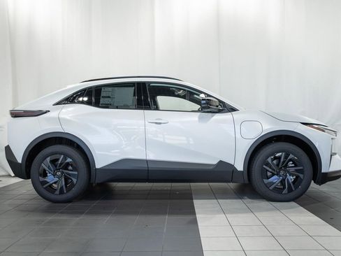 New 2026 Toyota C-HR AWD/4WD image 3