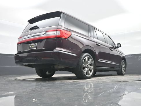 Used 2018 Lincoln Navigator L Reserve w/ Technology Package AWD/4WD image 30