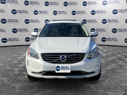 Used 2016 Volvo XC60 T5 Premier w/ Proximity Package image 8