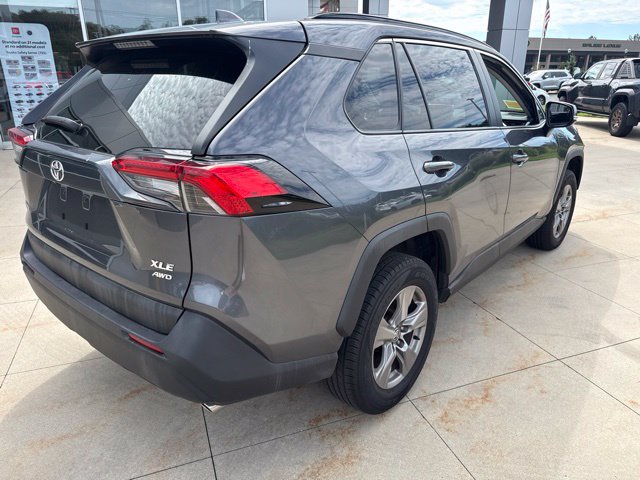 Used 2024 Toyota RAV4 XLE AWD/4WD image 7