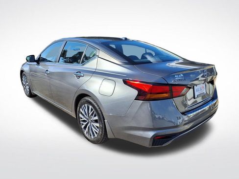 Used 2023 Nissan Altima 2.5 SV FWD image 10