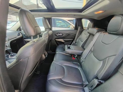 Used 2018 Jeep Cherokee Limited AWD/4WD image 57