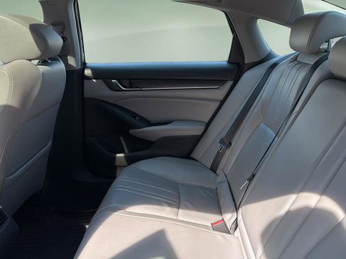 Used 2018 Honda Accord EX-L image 16