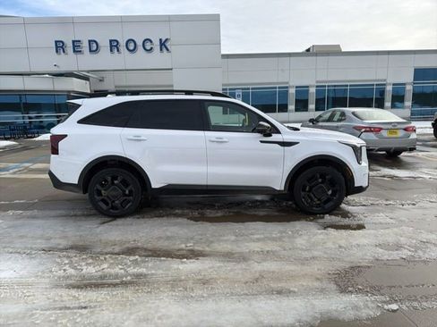 Used 2025 Kia Sorento SX Prestige image 2