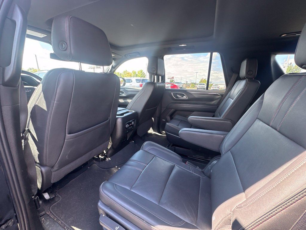 Used 2022 Chevrolet Tahoe RST w/ Luxury Package AWD/4WD image 11