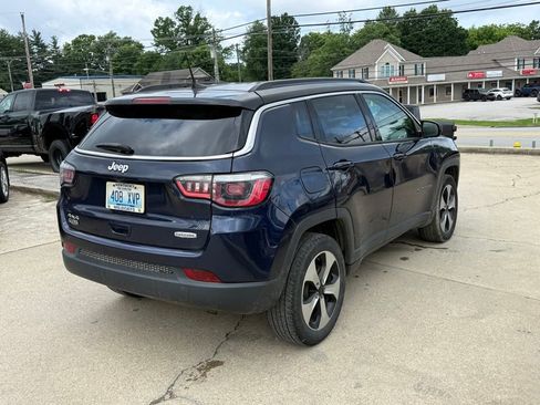 Used 2018 Jeep Compass Latitude w/ Popular Equipment Group AWD/4WD image 6