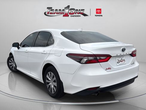 Used 2024 Toyota Camry LE image 5