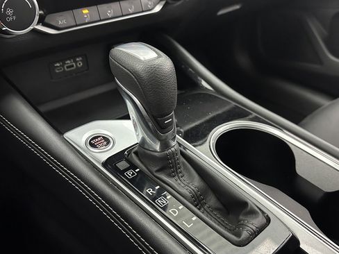 Used 2023 Nissan Altima 2.5 SV image 13