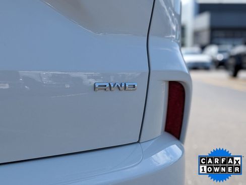 Used 2024 Ford Escape ST-Line w/ Tech Pack #1 AWD/4WD image 12