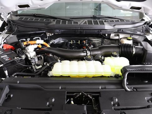 Used 2024 Ford F150 XLT w/ Mobile Office Package image 19