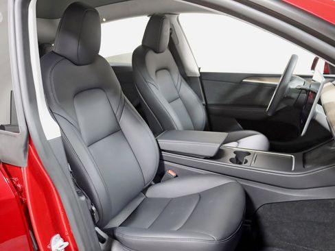 Used 2025 Tesla Model Y Long Range image 28