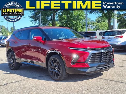 Used 2024 Chevrolet Blazer RS w/ Enhanced Convenience Package FWD image 3