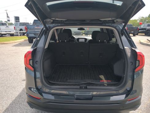 Used 2020 GMC Terrain SLE w/ Driver Convenience Package FWD image 22
