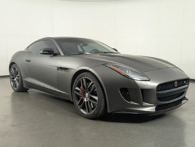 Used 2015 Jaguar F-TYPE R RWD image 2