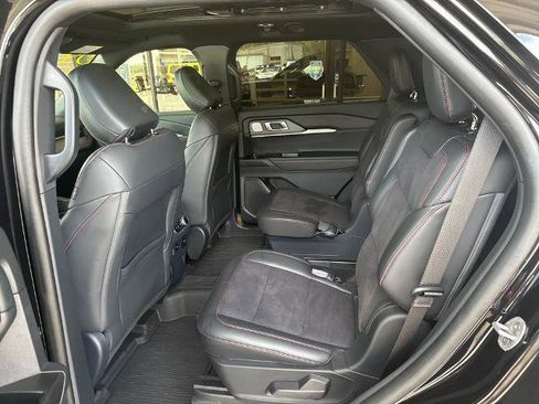Certified 2025 Ford Explorer ST image 21