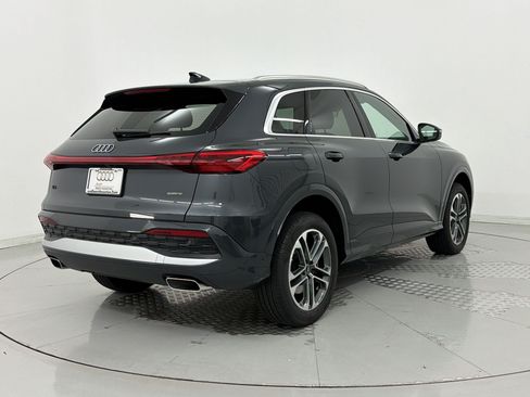 Certified 2025 Audi Q5 Premium w/ Convenience Package AWD/4WD image 9