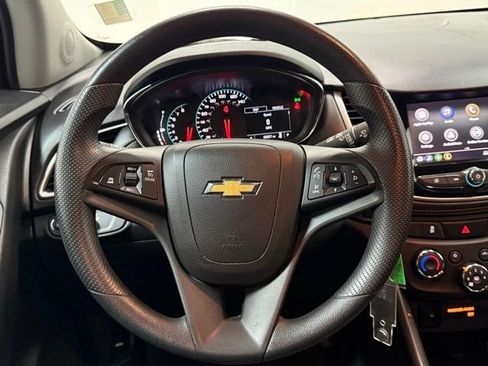 Used 2022 Chevrolet Trax LS w/ Tint and Cruise Package AWD/4WD image 16