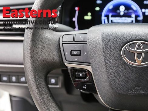 Used 2025 Toyota Camry LE FWD image 15