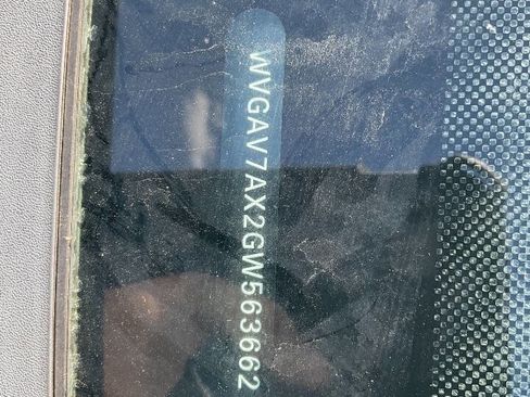 Used 2016 Volkswagen Tiguan S FWD image 12