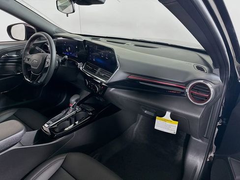 New 2026 Chevrolet Trax RS w/ Sunroof Package image 30