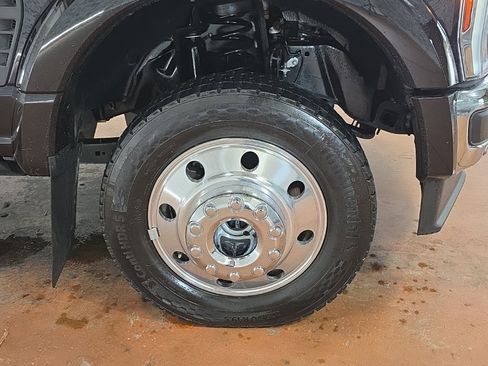 Used 2025 Ford F450 King Ranch w/ Chrome Package image 9