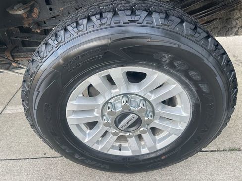 Used 2017 Ford F350 XLT image 26