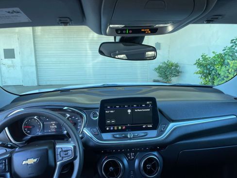 Used 2025 Chevrolet Blazer LT image 34
